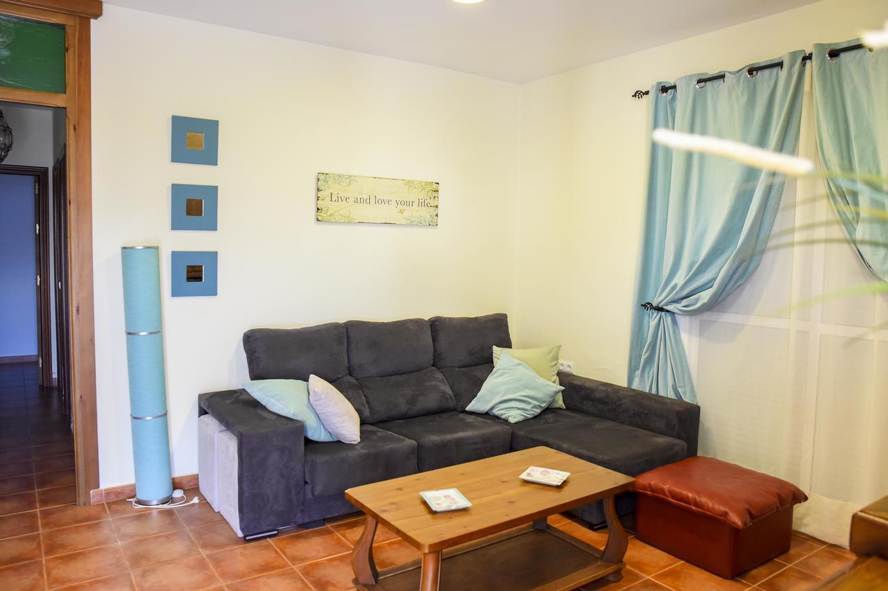 Villas Perez Zara โกนิล เด ลาฟรอนเตรา ภายนอก รูปภาพ